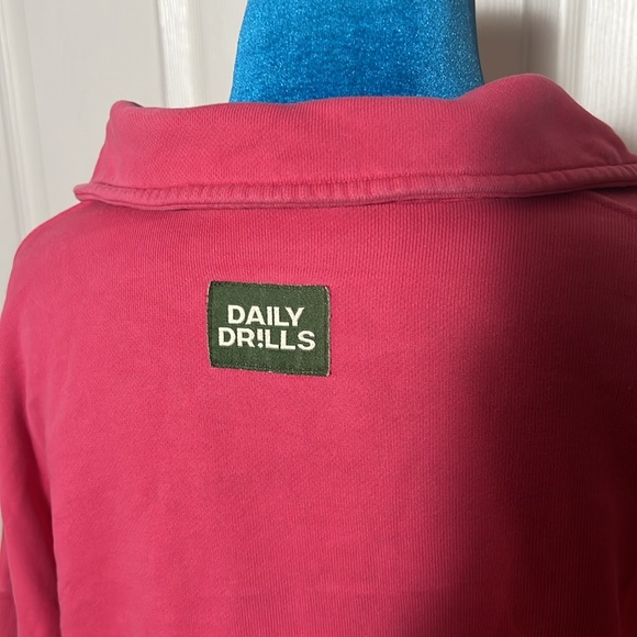 Daily Drills Fuchsia Pullover Sweatshirt Women’s Medium - Picture 6 of 7